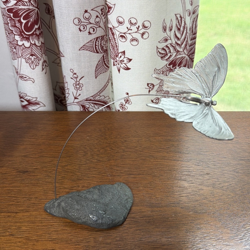 Vintage Hudson Pewter Floating Butterfly Figurine Wire Suspended Metal Base - Picture 5 of 10